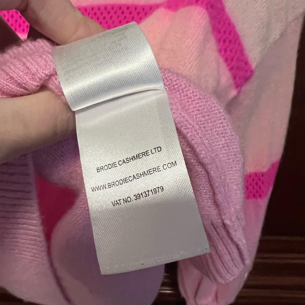 BRODIE Cashmere Pink Sweater Top - Picture 2 of 5